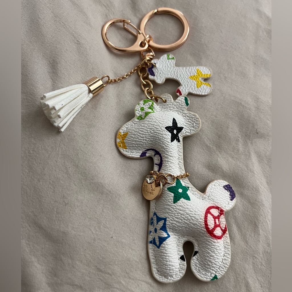 Colorful Giraffe Shaped Keychain With Tassel